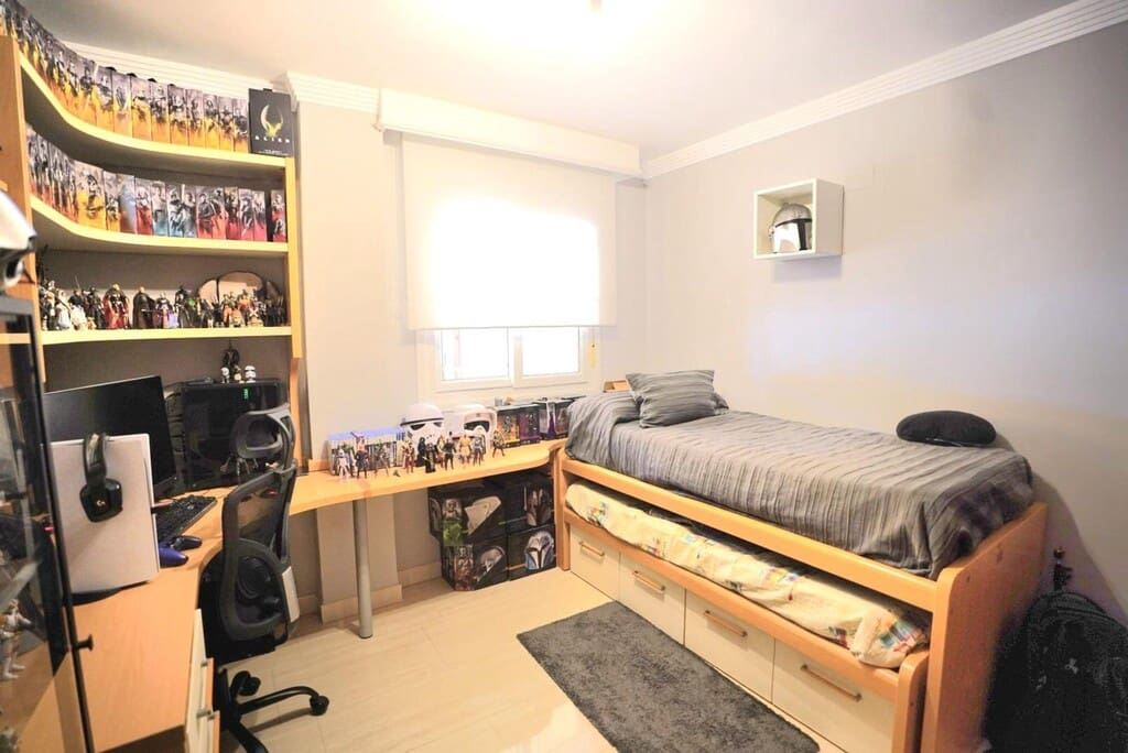 3 sovrum Lägenhet till salu i Malaga stad med pool - 660 000 € (Ref: 9906930)