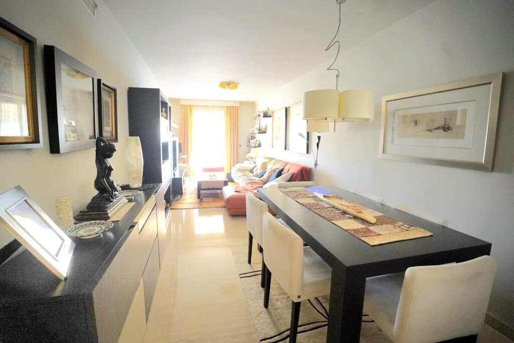 3 sovrum Lägenhet till salu i Malaga stad med pool - 660 000 € (Ref: 9906930)