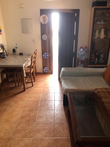 9 soveværelse Byhus til salg i Sayalonga - € 235.000 (Ref: 9906931)
