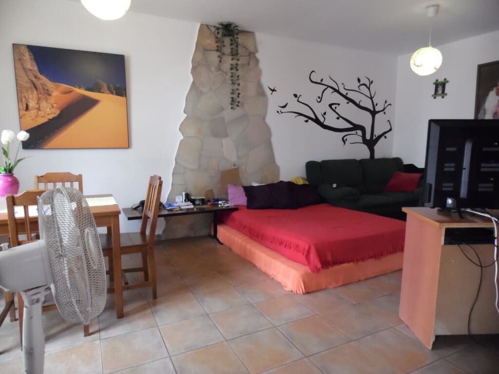 9 bedroom Townhouse for sale in Sayalonga - € 235,000 (Ref: 9906931)