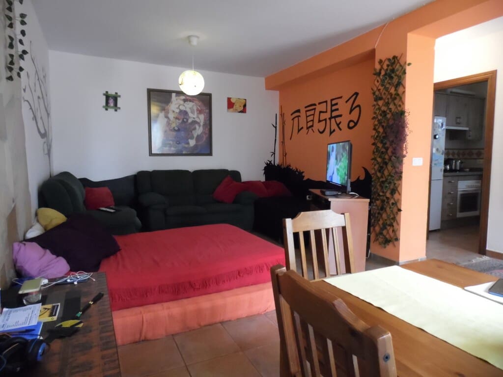 9 bedroom Townhouse for sale in Sayalonga - € 235,000 (Ref: 9906931)