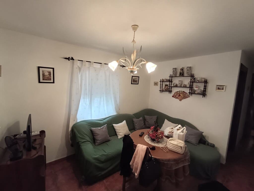 3 soveværelse Byhus til salg i Canillas de Albaida - € 99.900 (Ref: 9935991)