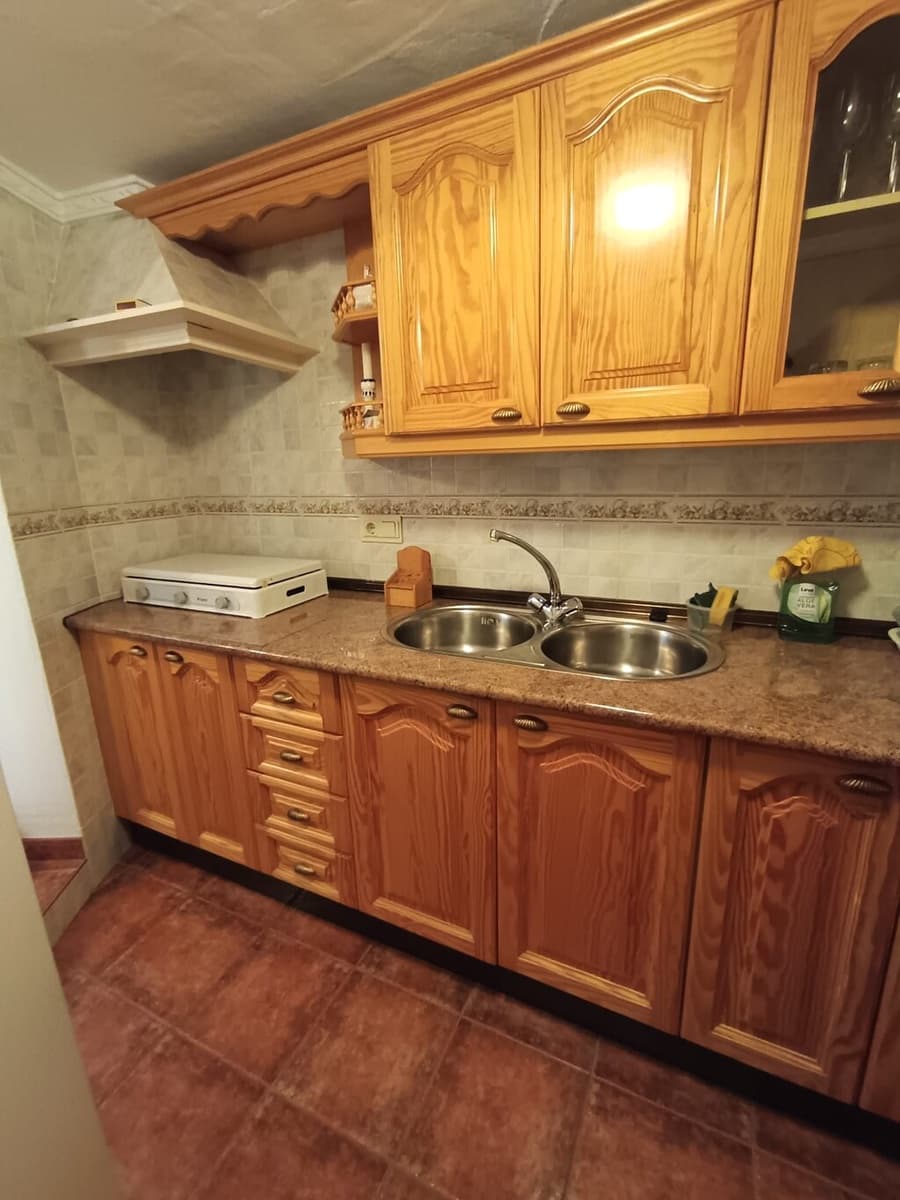 3 soveværelse Byhus til salg i Canillas de Albaida - € 99.900 (Ref: 9935991)