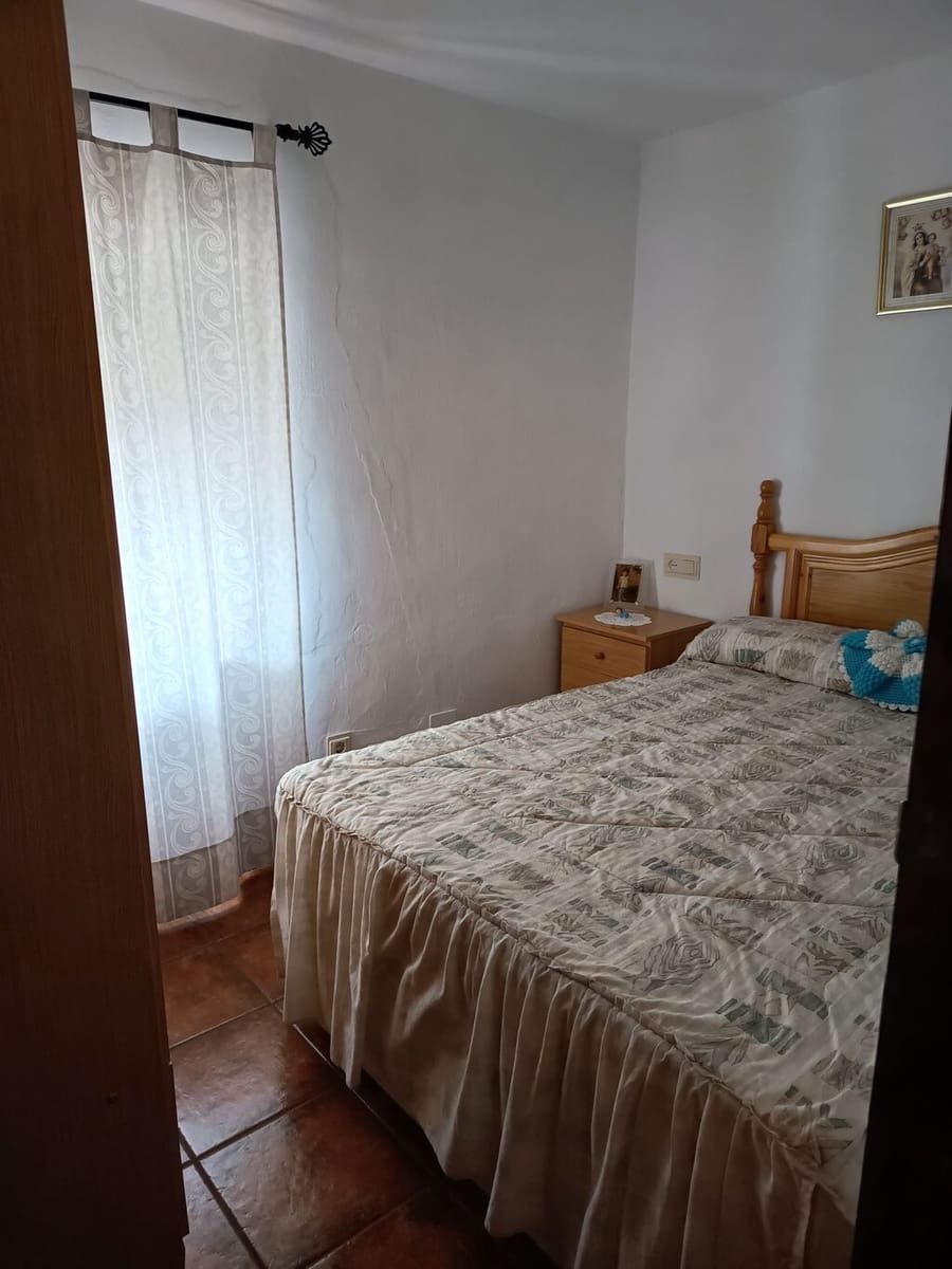 3 soveværelse Byhus til salg i Canillas de Albaida - € 99.900 (Ref: 9935991)