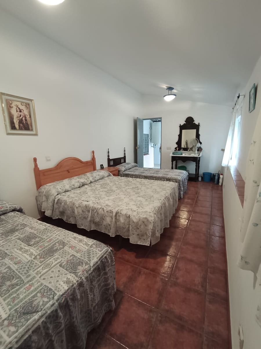 3 soveværelse Byhus til salg i Canillas de Albaida - € 99.900 (Ref: 9935991)