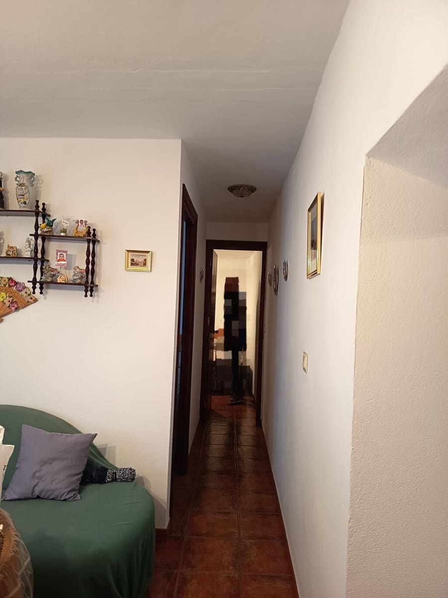 3 soveværelse Byhus til salg i Canillas de Albaida - € 99.900 (Ref: 9935991)