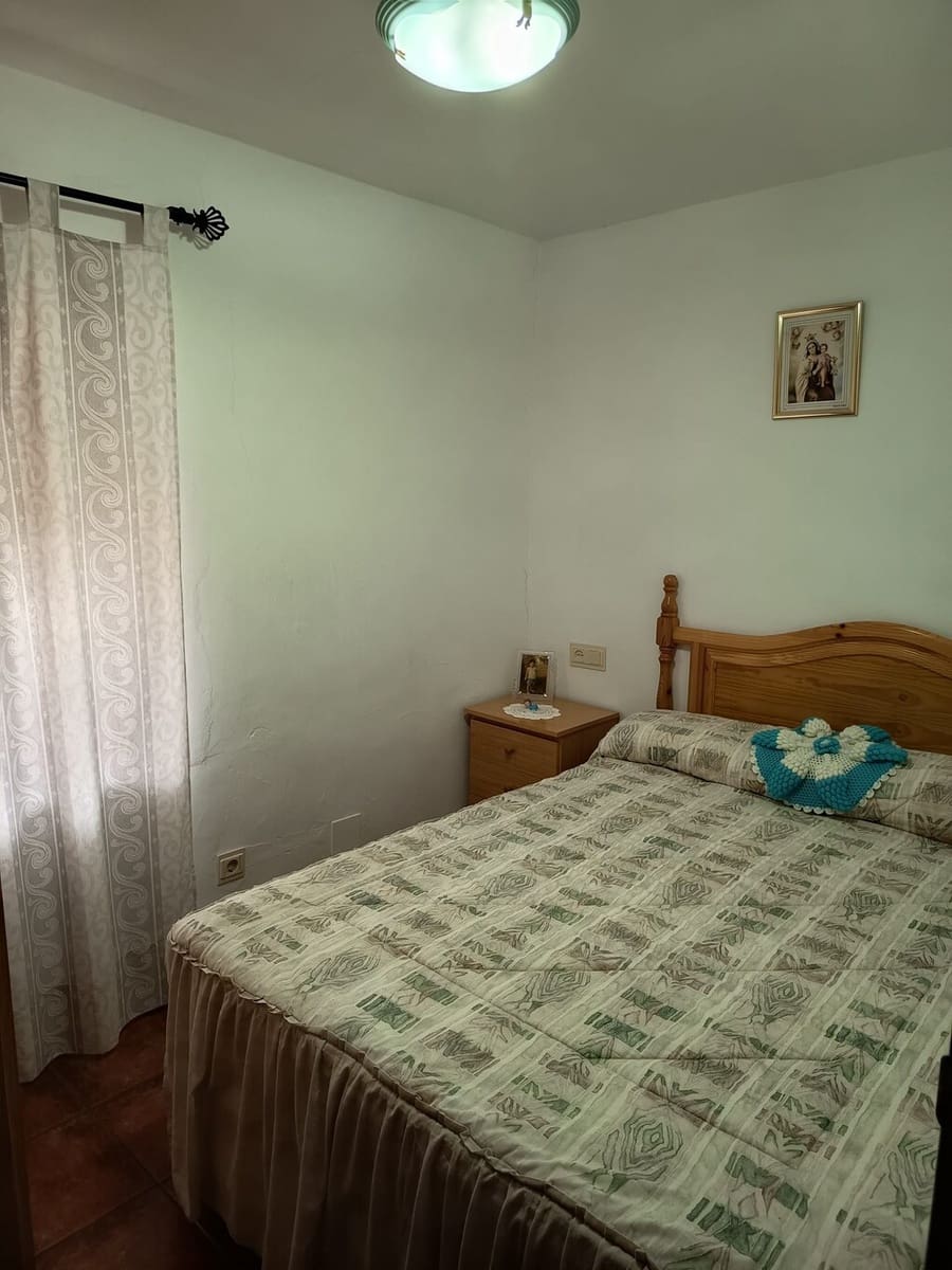 3 soveværelse Byhus til salg i Canillas de Albaida - € 99.900 (Ref: 9935991)