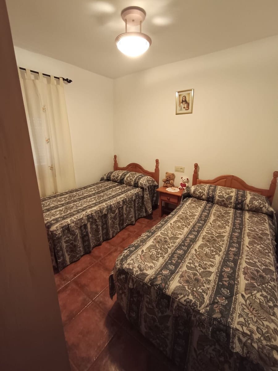 3 soveværelse Byhus til salg i Canillas de Albaida - € 99.900 (Ref: 9935991)