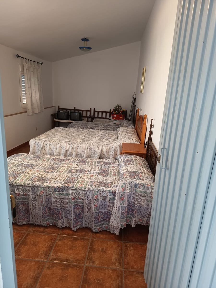 3 soveværelse Byhus til salg i Canillas de Albaida - € 99.900 (Ref: 9935991)
