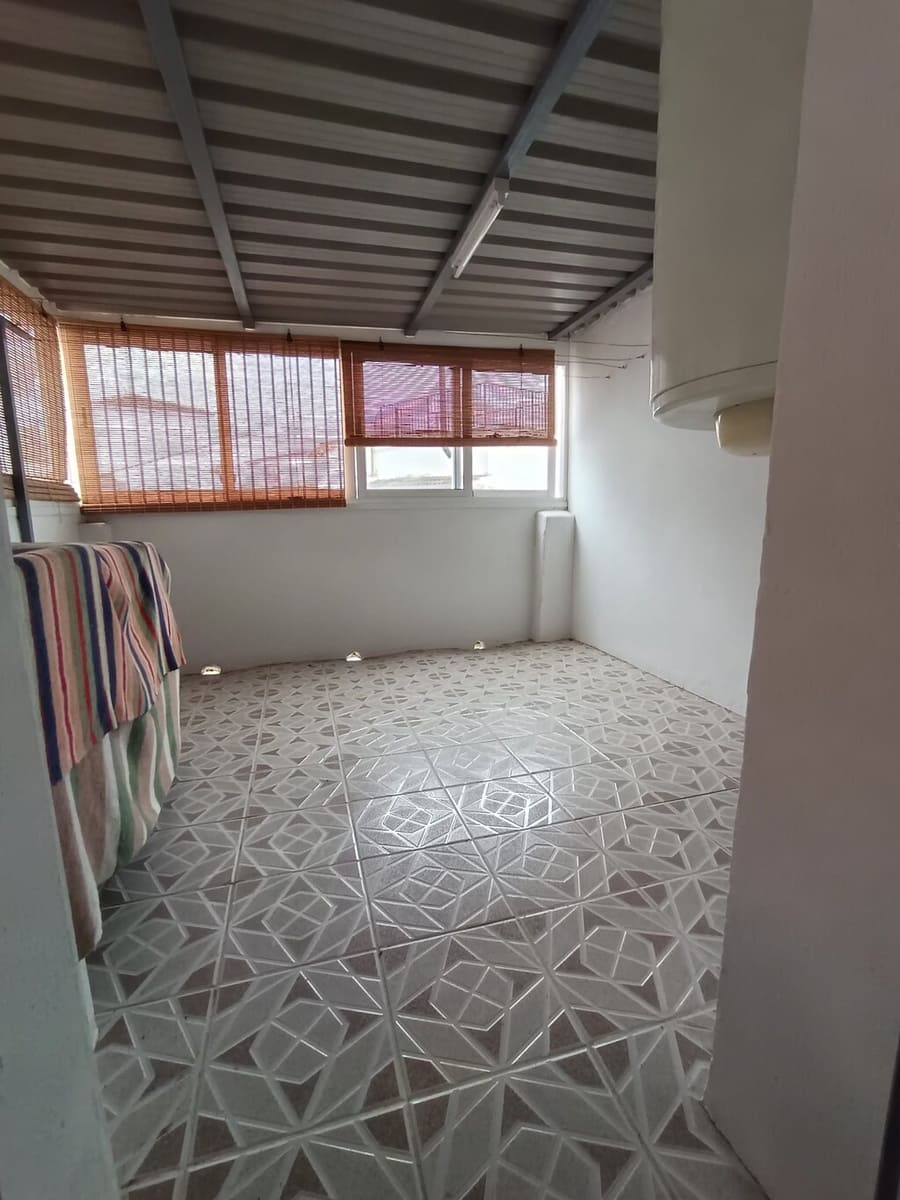3 soveværelse Byhus til salg i Canillas de Albaida - € 99.900 (Ref: 9935991)