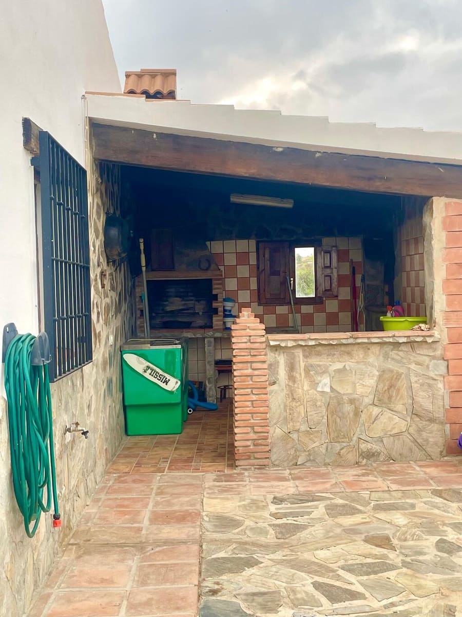 Finca/Country House for sale in Caleta de Velez - € 398,000 (Ref: 9935992)