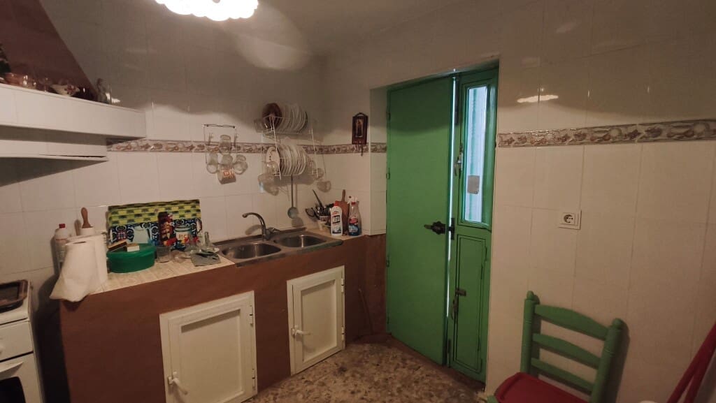4 bedroom Townhouse for sale in Archez - € 71,000 (Ref: 9966283)