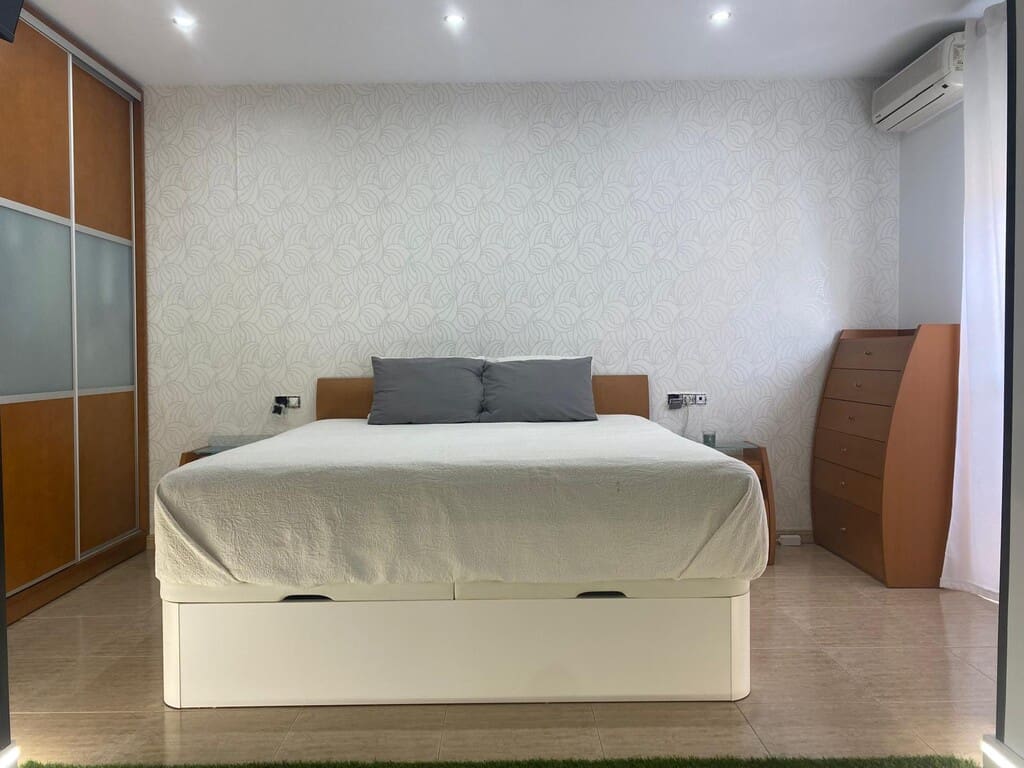 2 soveværelse Lejlighed til salg i Velez-Malaga - € 259.000 (Ref: 9976875)
