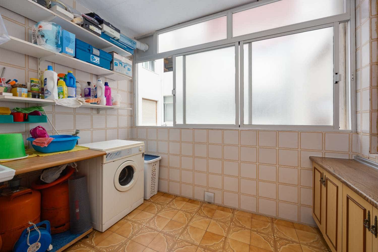 3 soveværelse Lejlighed til salg i Torrevieja med swimmingpool - € 256.000 (Ref: 10003549)