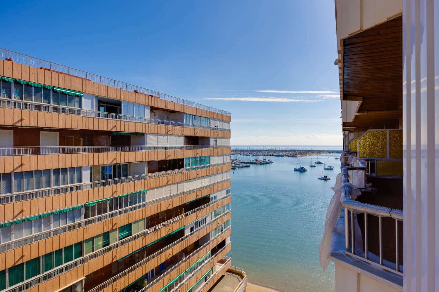 3 soveværelse Lejlighed til salg i Torrevieja med swimmingpool - € 256.000 (Ref: 10003549)