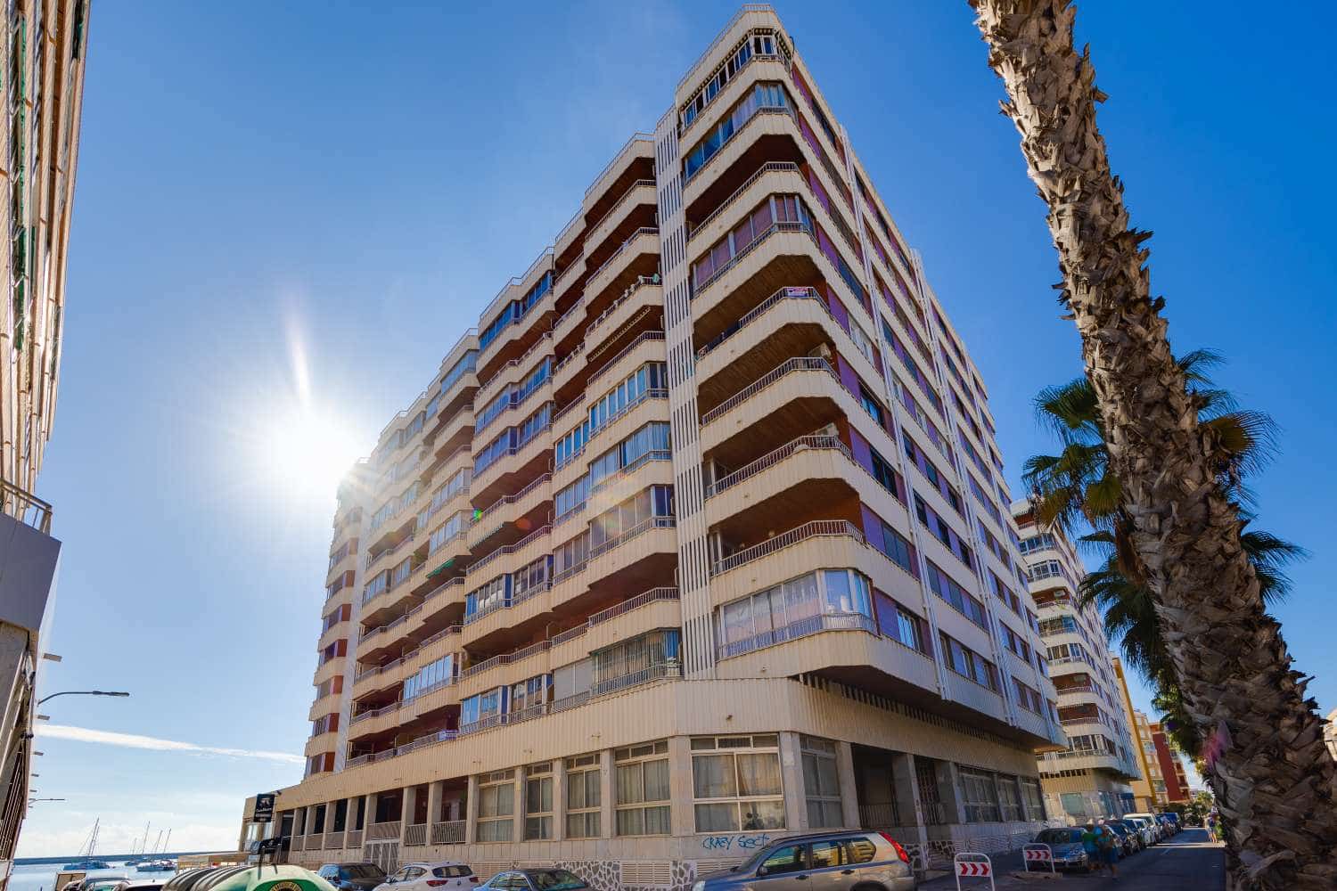 3 soveværelse Lejlighed til salg i Torrevieja med swimmingpool - € 256.000 (Ref: 10003549)