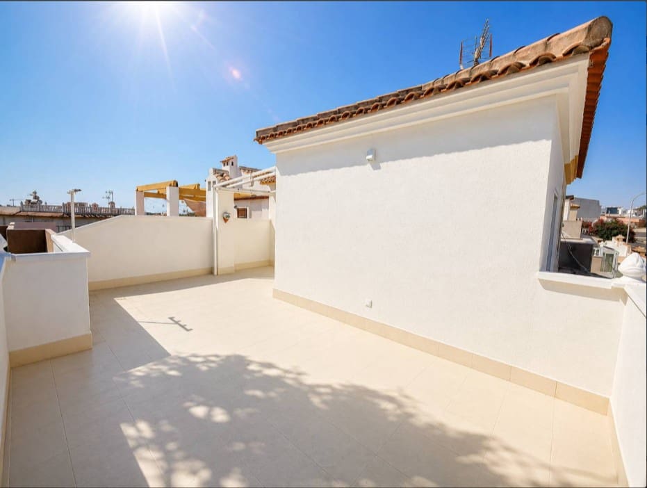 3 soveværelse Lejlighed til salg i Los Altos med swimmingpool - € 239.000 (Ref: 10003550)