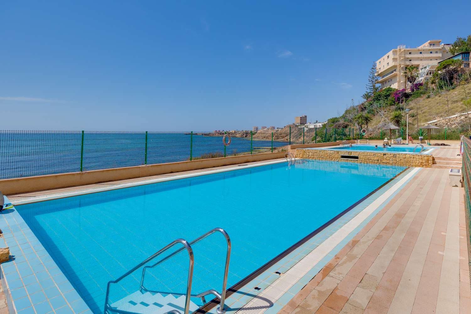 2 soveværelse Lejlighed til salg i Cabo Cervera med swimmingpool - € 219.500 (Ref: 10005207)