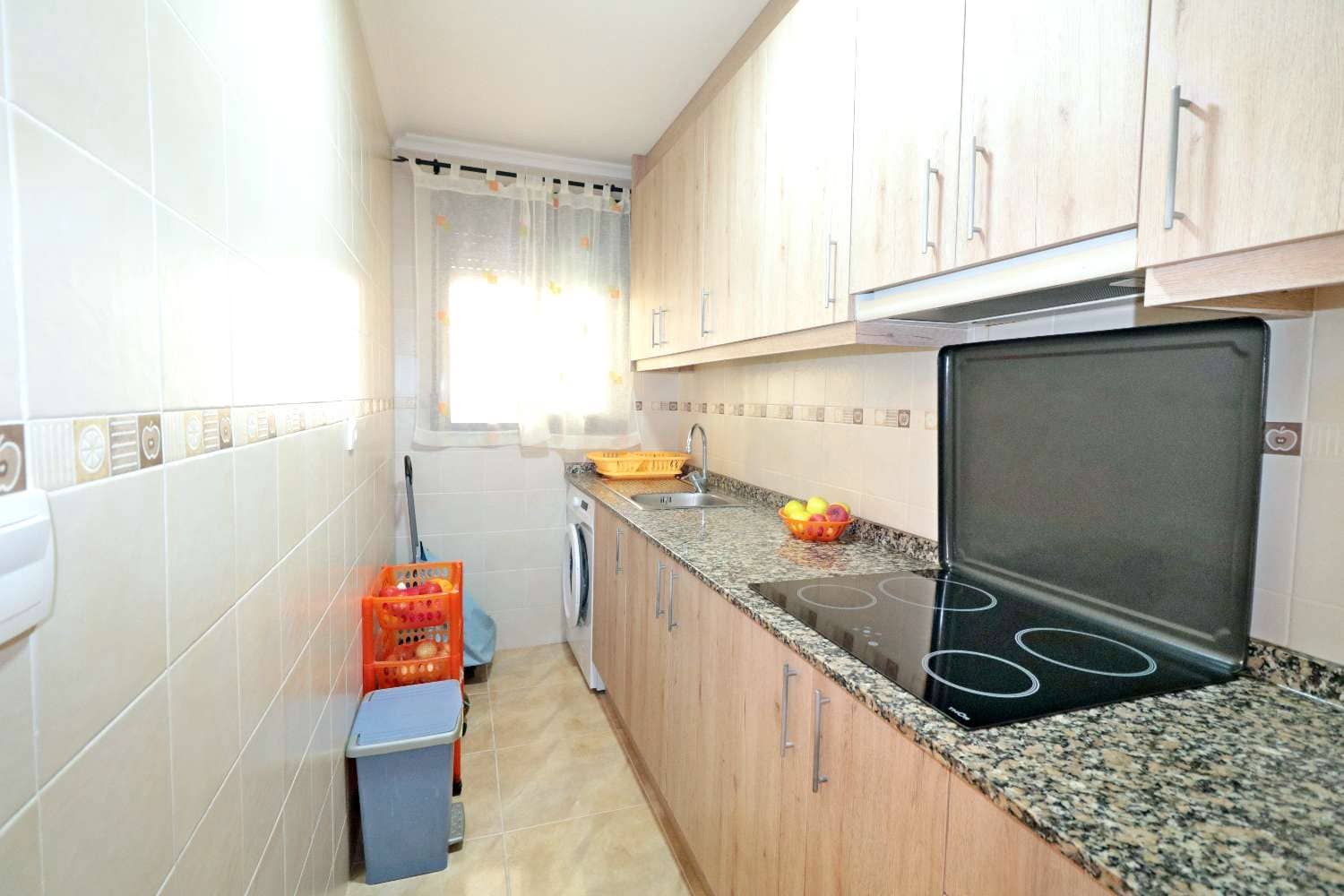 2 soveværelse Lejlighed til salg i Torrevieja med garage - € 169.000 (Ref: 10005208)