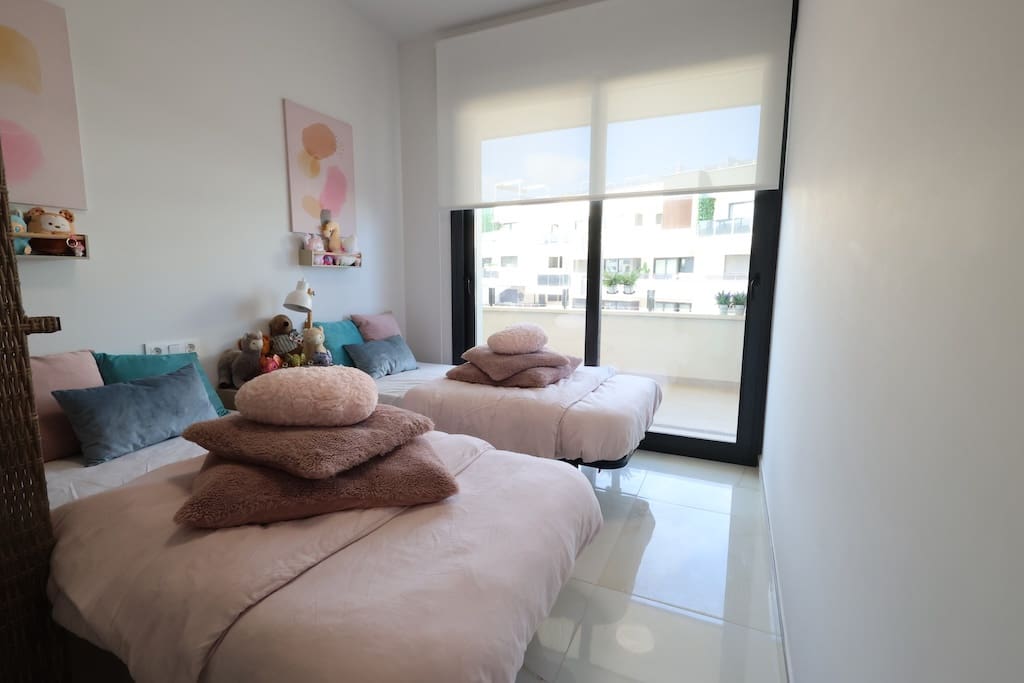 3 bedroom Apartment for sale in Orihuela Costa with pool garage - € 485,000 (Ref: 10011095)
