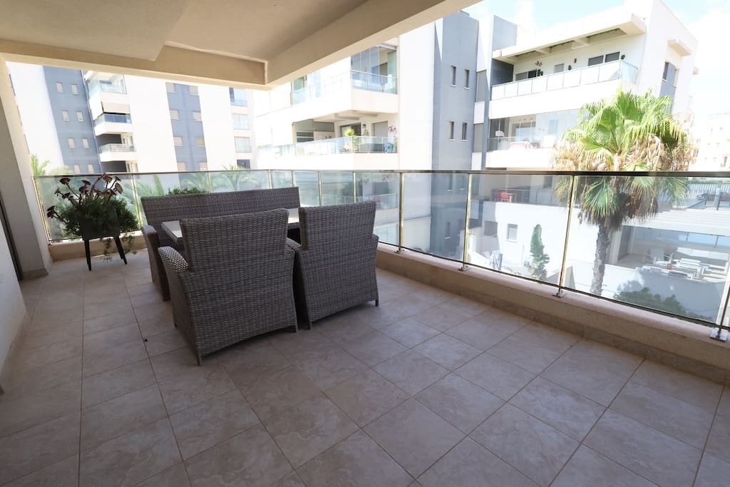 2 soveværelse Lejlighed til salg i Orihuela Costa med swimmingpool garage - € 289.000 (Ref: 10011096)