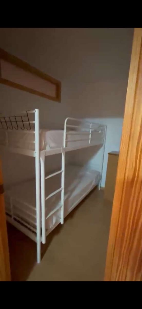Apartamento de 2 habitaciones en Torrevieja en venta con piscina garaje - 127.000 € (Ref: 10012943)