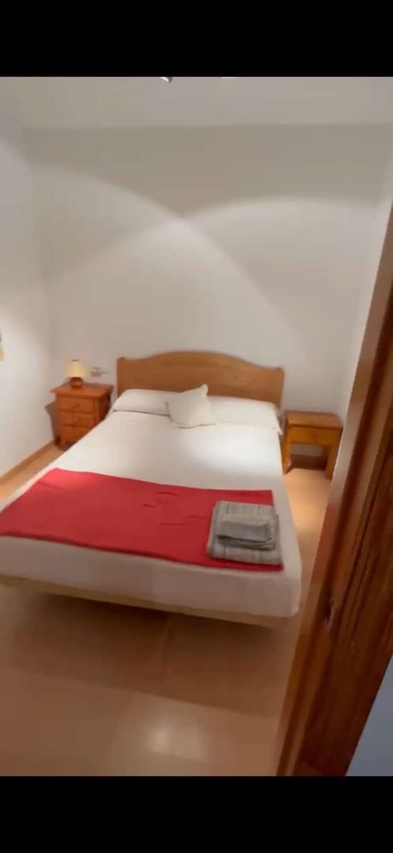 Apartamento de 2 habitaciones en Torrevieja en venta con piscina garaje - 127.000 € (Ref: 10012943)