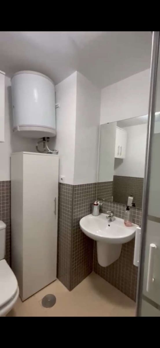 Apartamento de 2 habitaciones en Torrevieja en venta con piscina garaje - 127.000 € (Ref: 10012943)