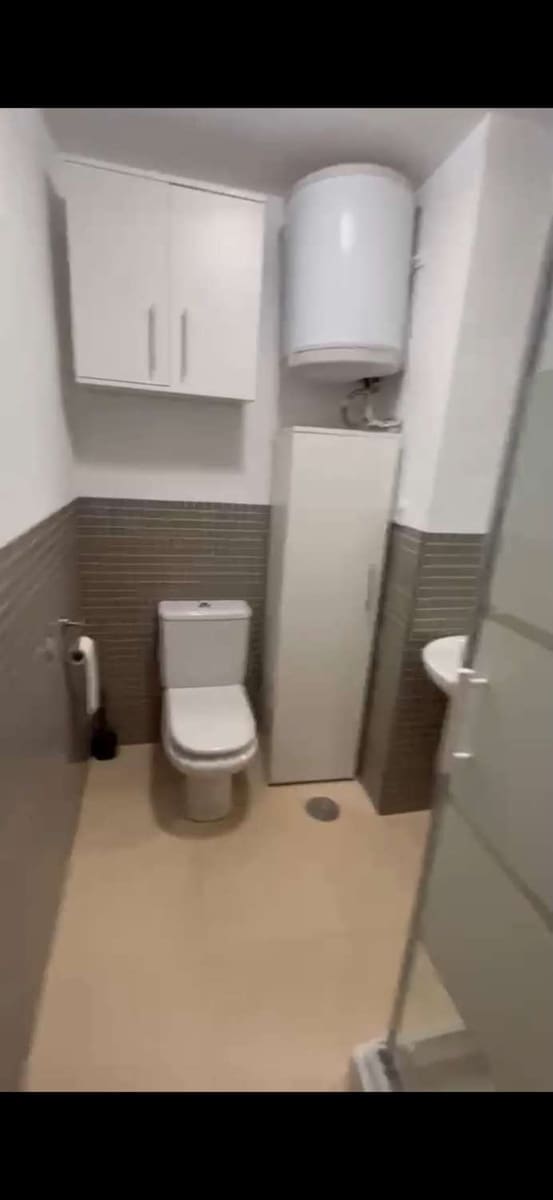 Apartamento de 2 habitaciones en Torrevieja en venta con piscina garaje - 127.000 € (Ref: 10012943)