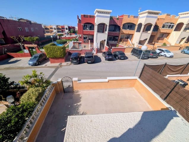 Adosado de 3 habitaciones en La Florida, Orihuela en venta con piscina - 259.000 € (Ref: 10012944)