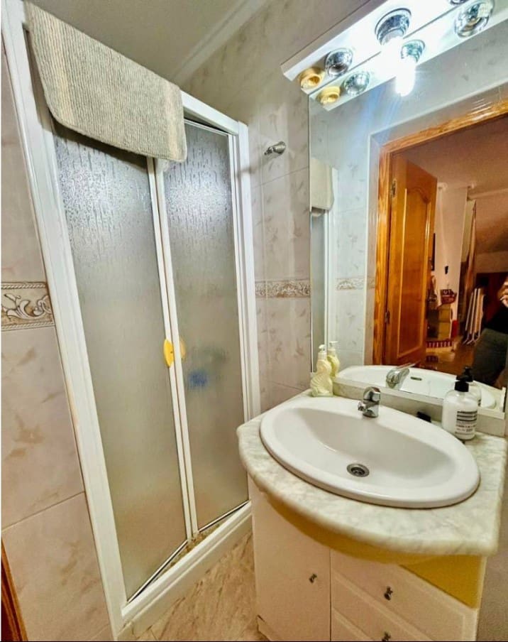 3 makuuhuone Asunto myytävänä paikassa Torrevieja - 219 000 € (Ref: 10022101)