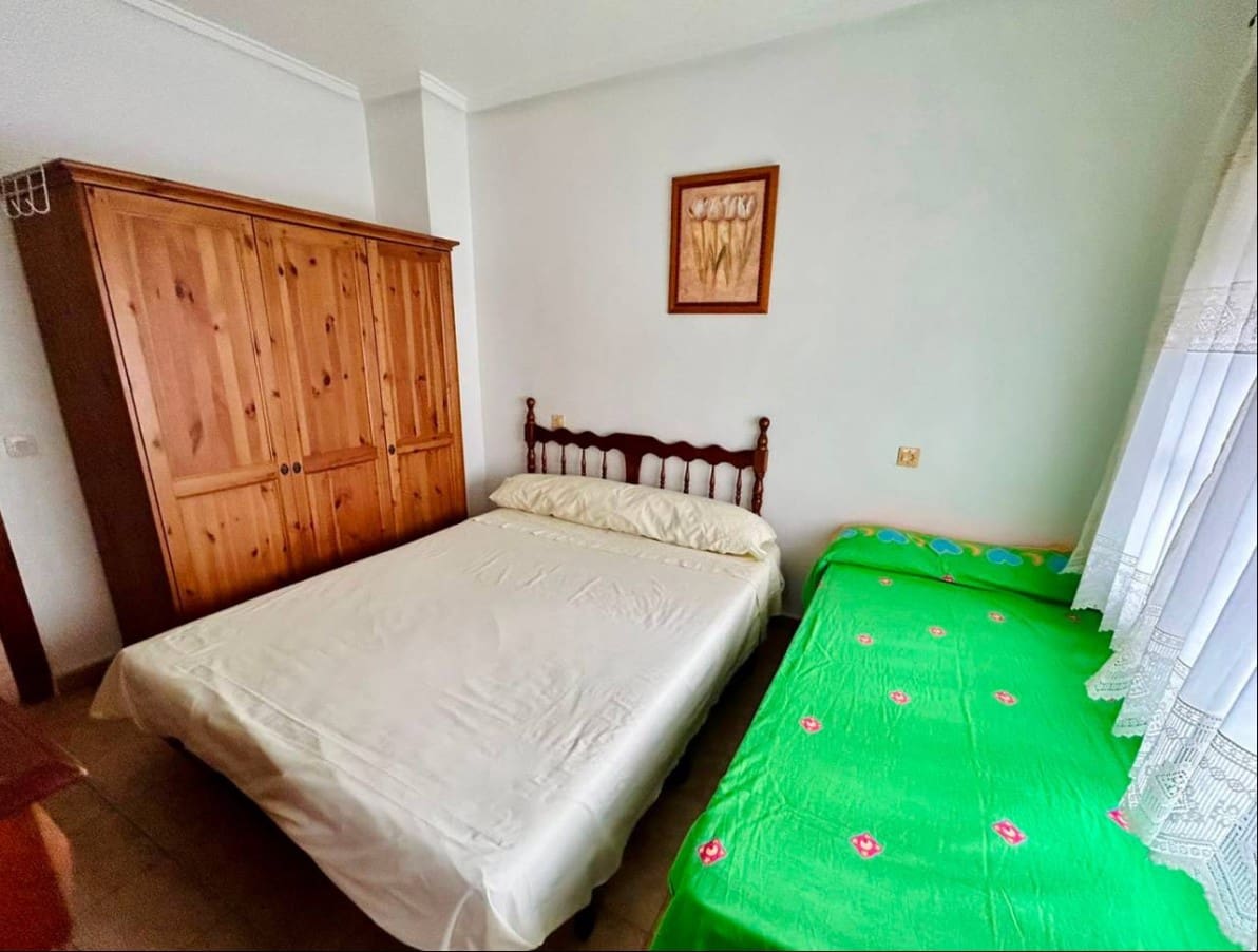 3 makuuhuone Asunto myytävänä paikassa Torrevieja - 219 000 € (Ref: 10022101)