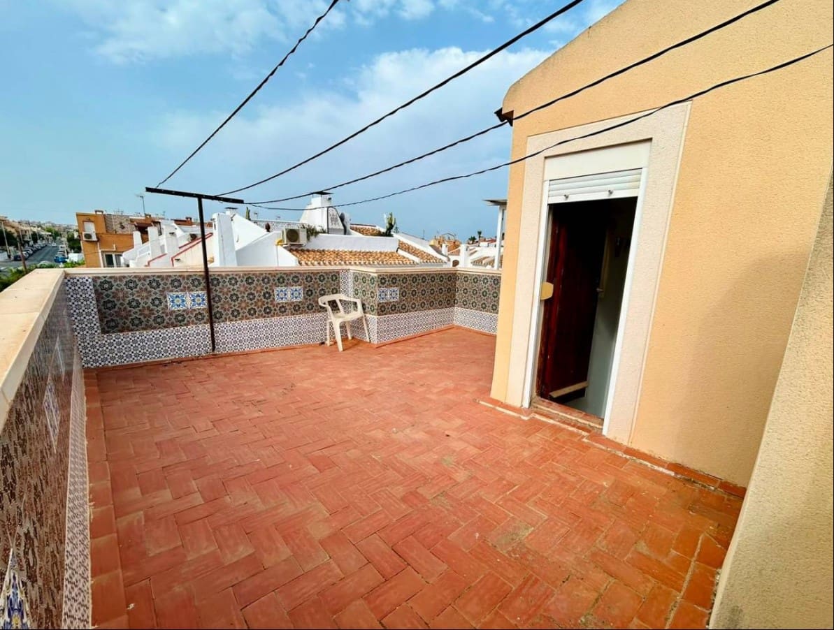 3 makuuhuone Asunto myytävänä paikassa Torrevieja - 219 000 € (Ref: 10022101)