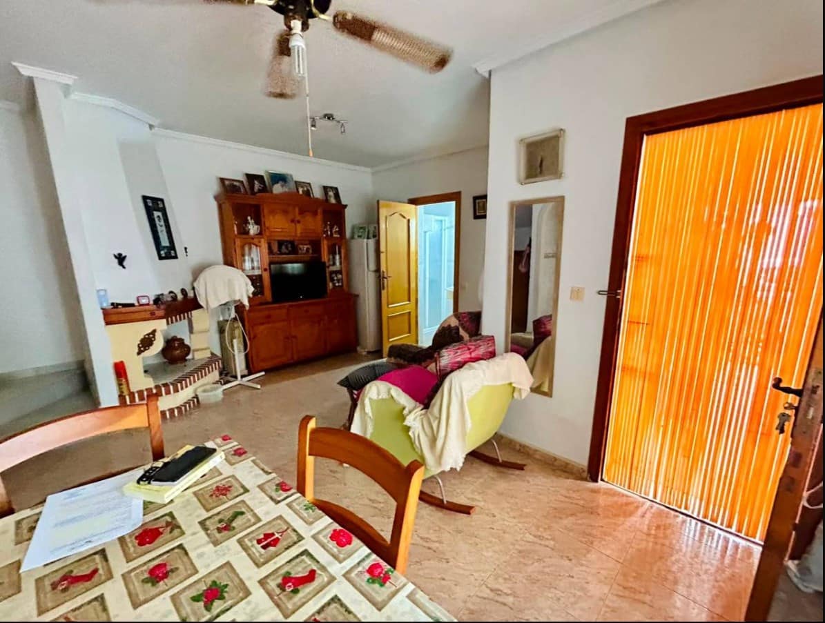 3 makuuhuone Asunto myytävänä paikassa Torrevieja - 219 000 € (Ref: 10022101)
