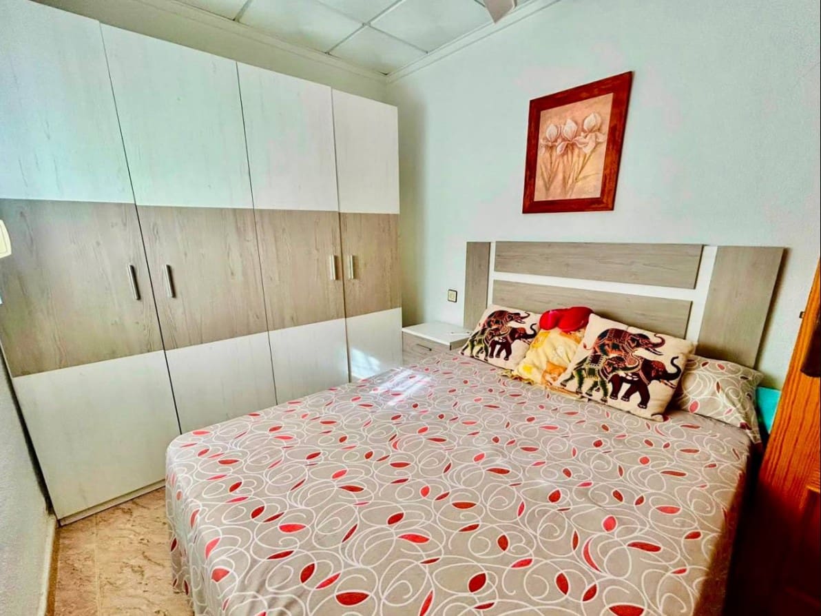 3 makuuhuone Asunto myytävänä paikassa Torrevieja - 219 000 € (Ref: 10022101)