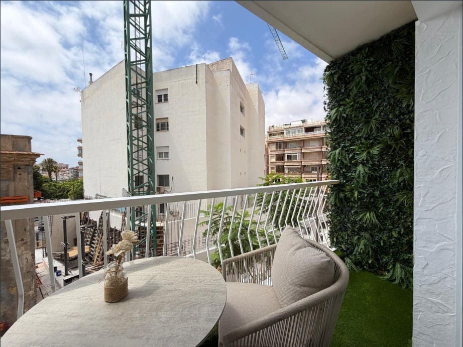 3 slaapkamer Appartement te koop in Torrevieja - € 269.900 (Ref: 10022102)