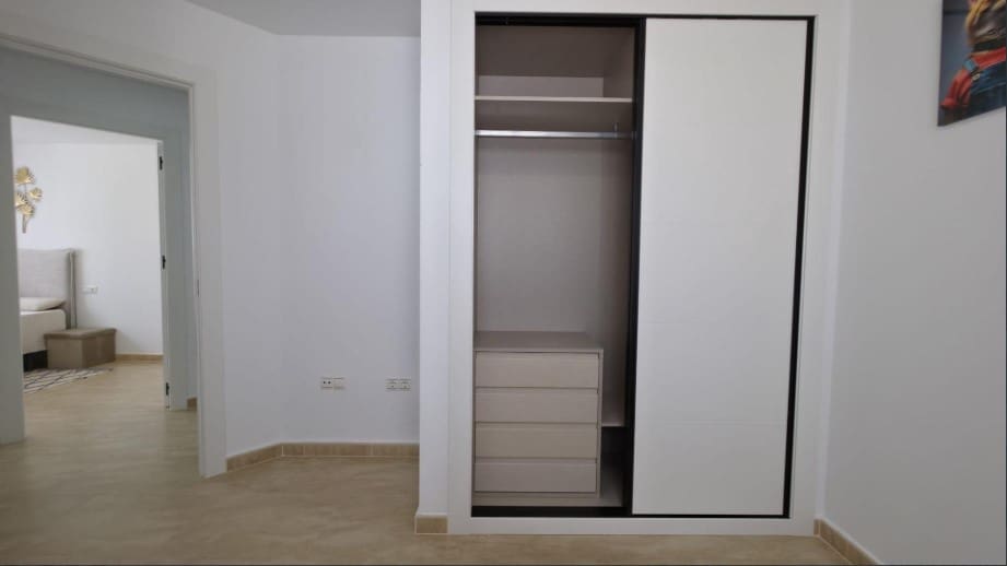 3 soverom Leilighet til salgs i Torrevieja - € 189 900 (Ref: 10022103)