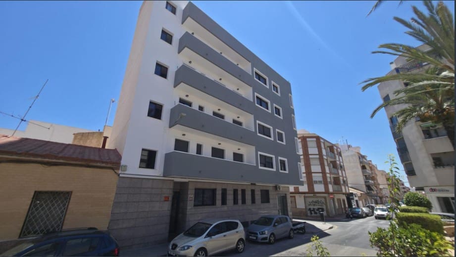 3 soverom Leilighet til salgs i Torrevieja - € 189 900 (Ref: 10022103)
