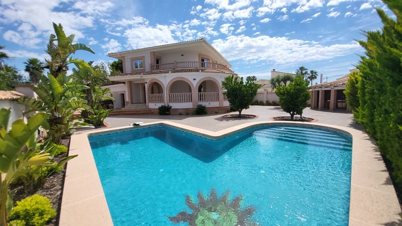 4 Zimmer Villa zu verkaufen in Ciudad Quesada mit Pool Garage - 859.000 € (Ref: 10035014)