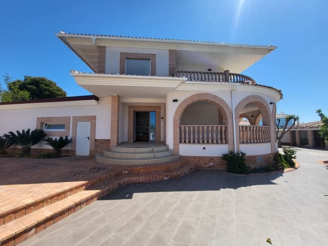 4 Zimmer Villa zu verkaufen in Ciudad Quesada, Rojales mit Pool Garage - 859.000 € (Ref: 10035014)