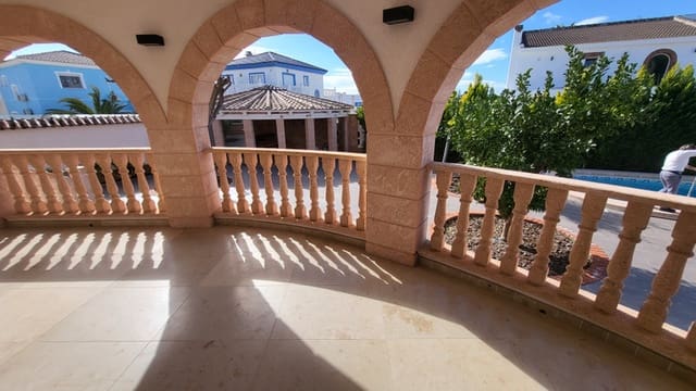 4 Zimmer Villa zu verkaufen in Ciudad Quesada, Rojales mit Pool Garage - 859.000 € (Ref: 10035014)
