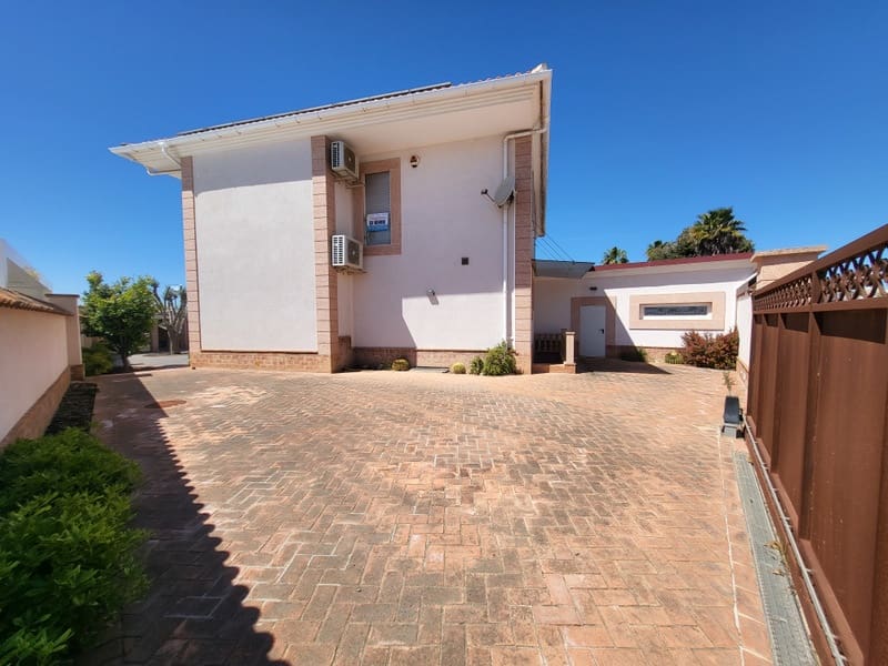 4 Zimmer Villa zu verkaufen in Ciudad Quesada mit Pool Garage - 859.000 € (Ref: 10035014)