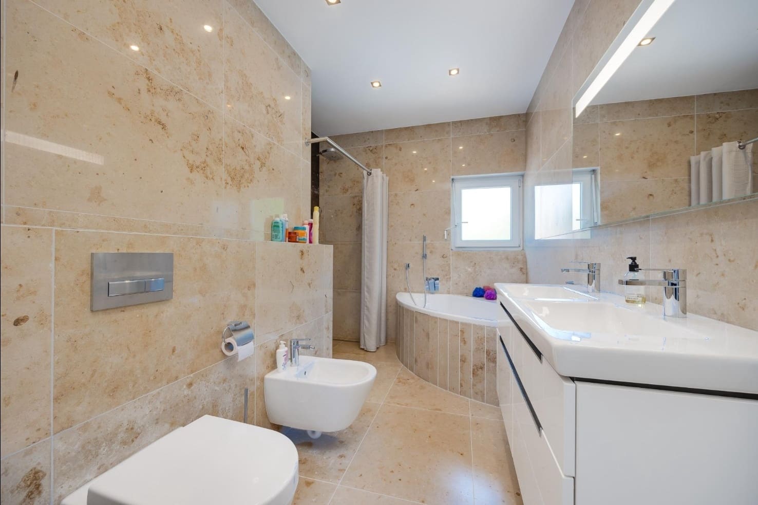 4 Zimmer Villa zu verkaufen in Ciudad Quesada mit Pool Garage - 859.000 € (Ref: 10035014)