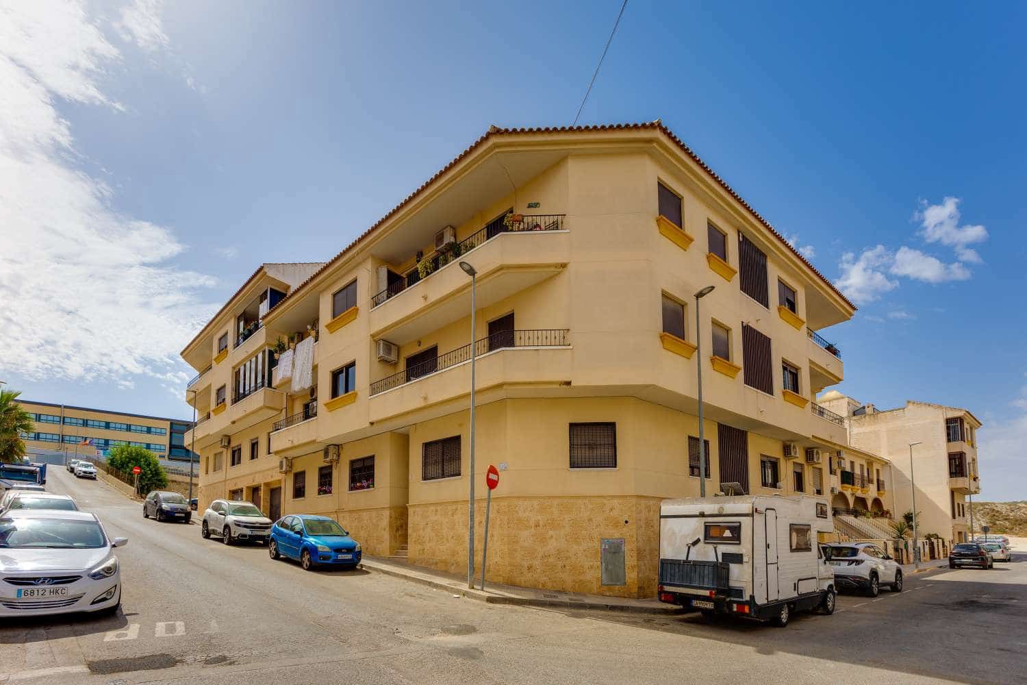 3 Zimmer Apartment zu verkaufen in San Miguel de Salinas mit Pool Garage - 159.990 € (Ref: 10035016)