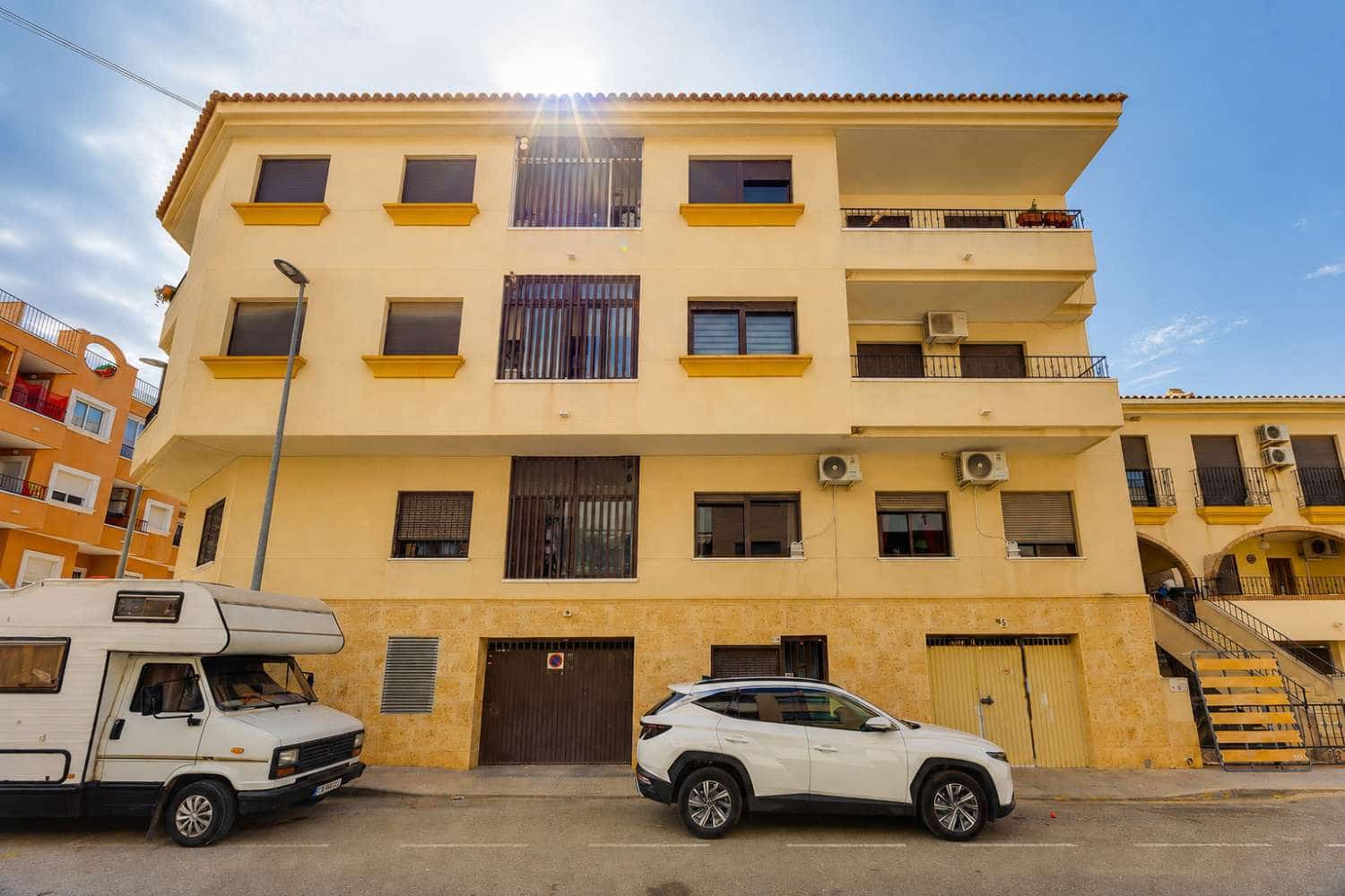 3 Zimmer Apartment zu verkaufen in San Miguel de Salinas mit Pool Garage - 159.990 € (Ref: 10035016)