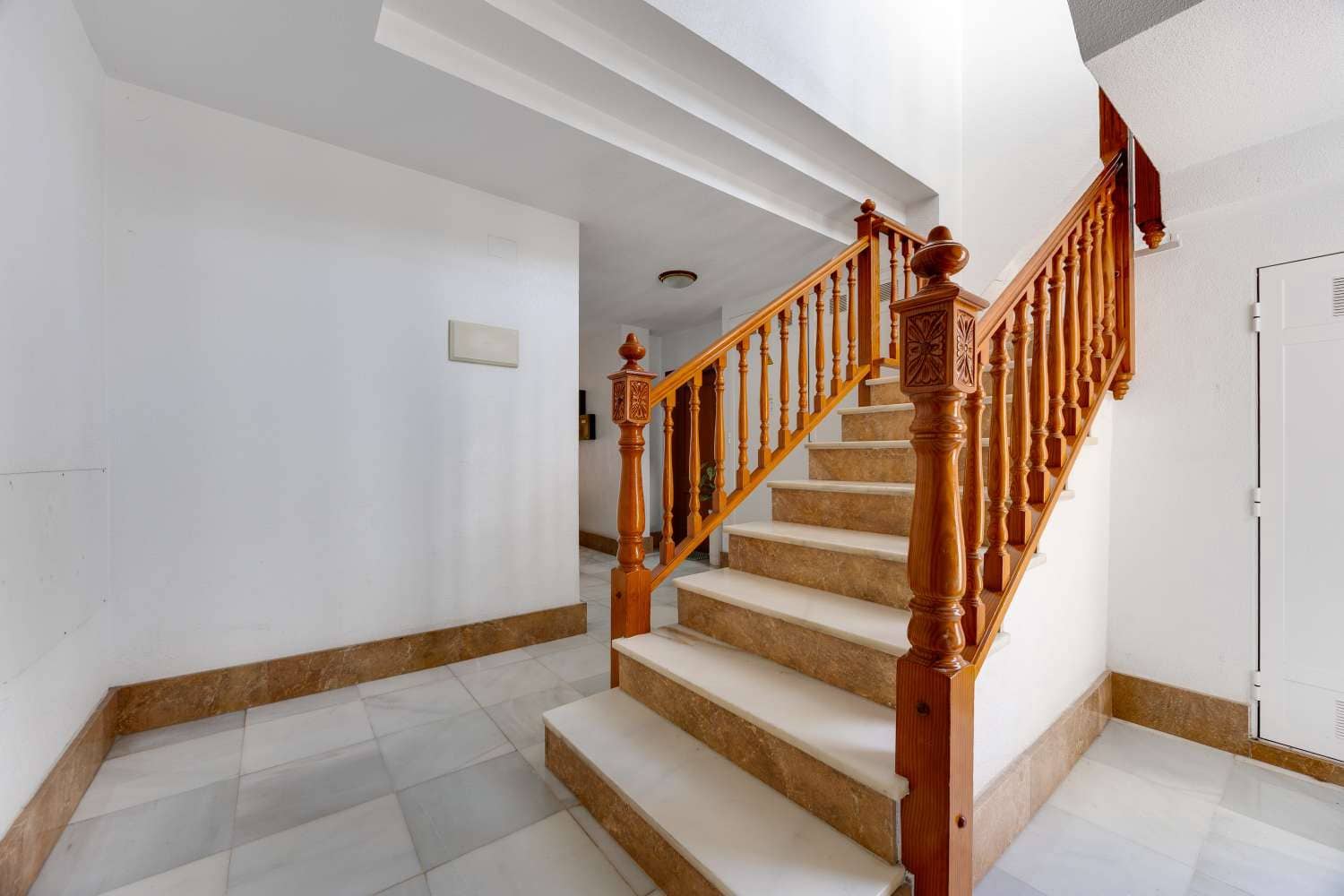 3 Zimmer Apartment zu verkaufen in San Miguel de Salinas mit Pool Garage - 159.990 € (Ref: 10035016)