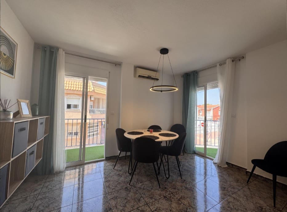 3 soverom Leilighet til salgs i Torrevieja med svømmebasseng - € 234 900 (Ref: 10037090)