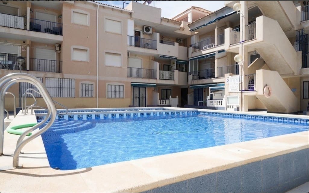 3 soverom Leilighet til salgs i Torrevieja med svømmebasseng - € 234 900 (Ref: 10037090)