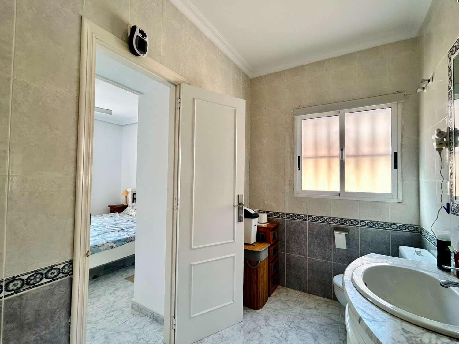 3 bedroom Villa for sale in San Luis with pool garage - € 360,000 (Ref: 10037091)