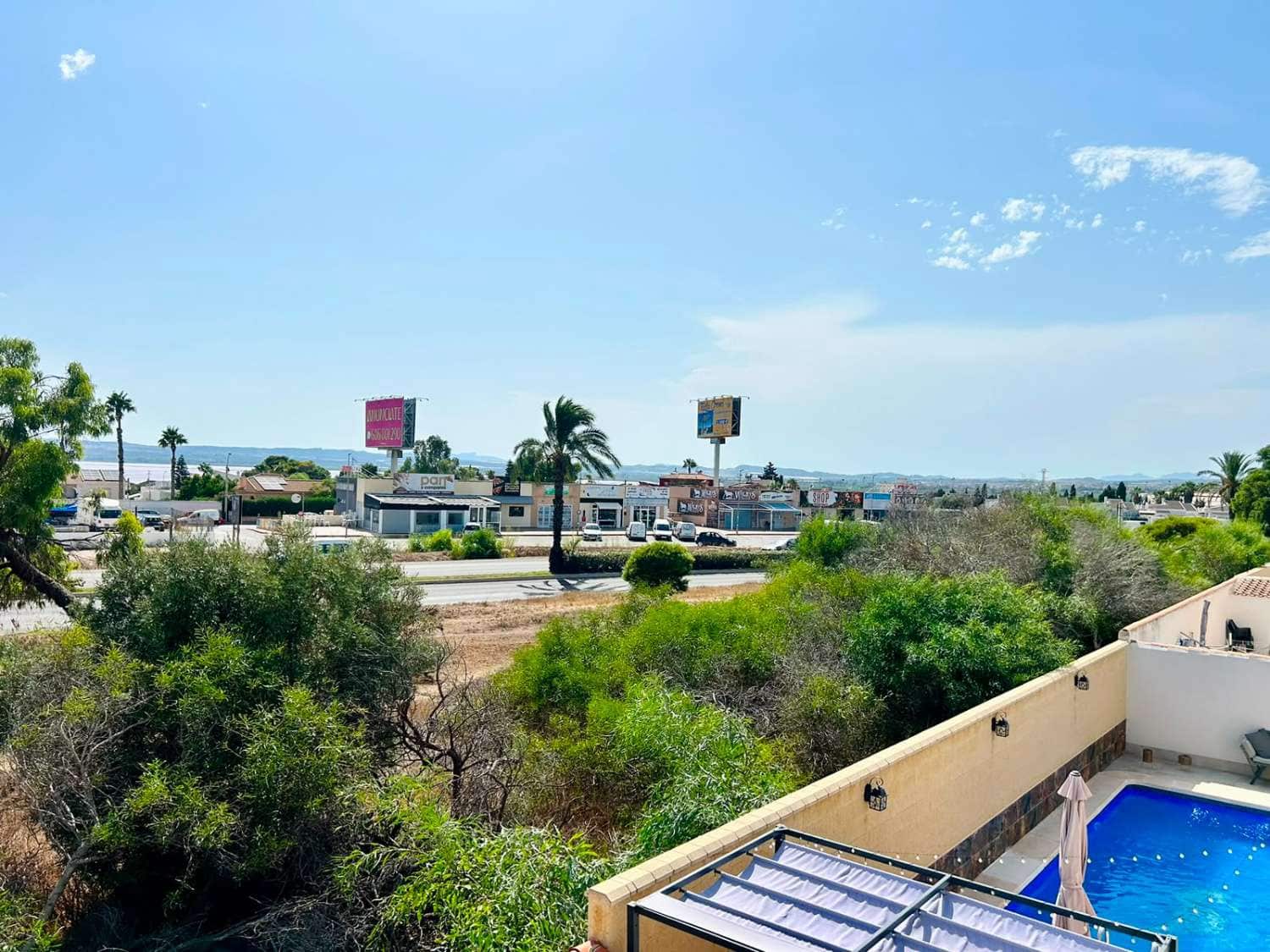 3 bedroom Villa for sale in San Luis with pool garage - € 360,000 (Ref: 10037091)